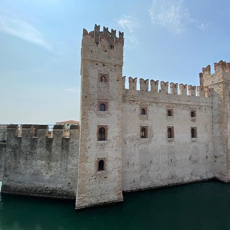 Apartament Castello Mavino Sirmione Zewnętrze zdjęcie